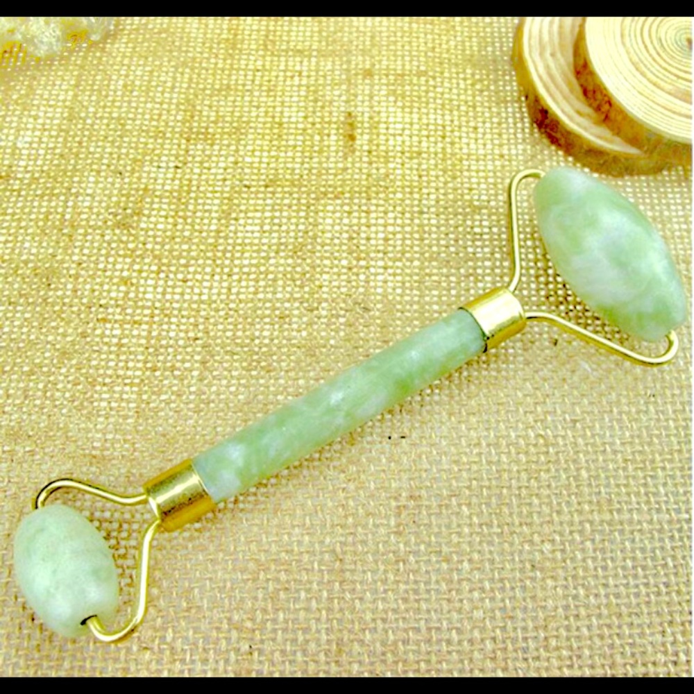 Double ended jade face roller for massage
